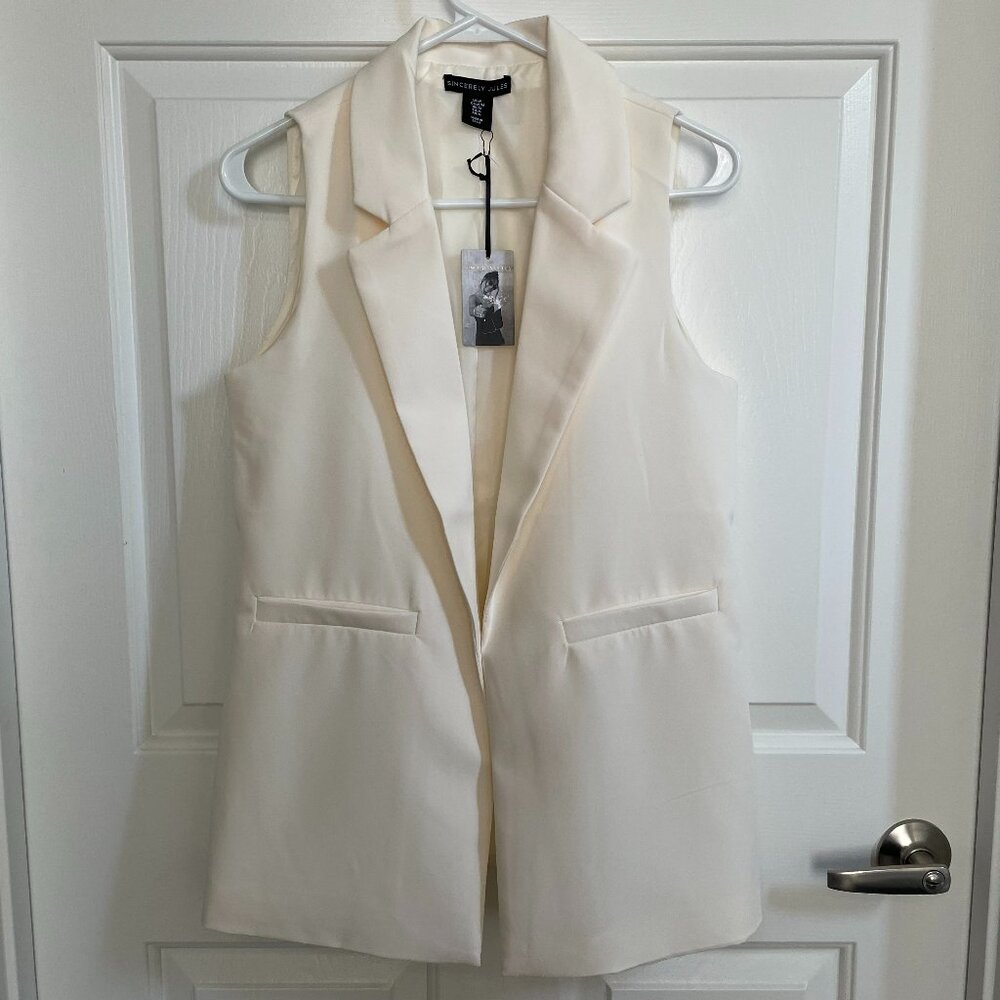 Sleeveless Blazer